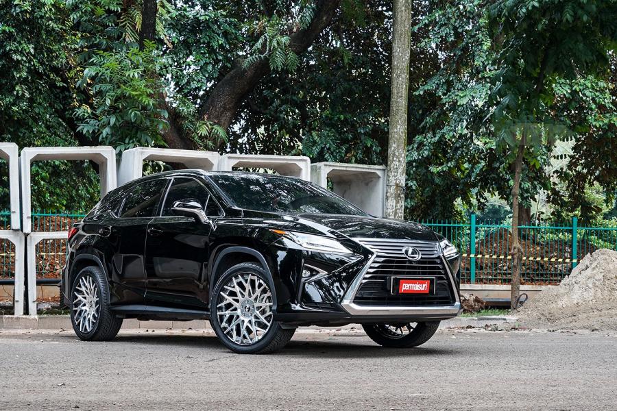  Lexus RX200t by Permaisuri on Forgiato Wheels (Blocco-ECL) 2017 года  (фото 1 из 8)